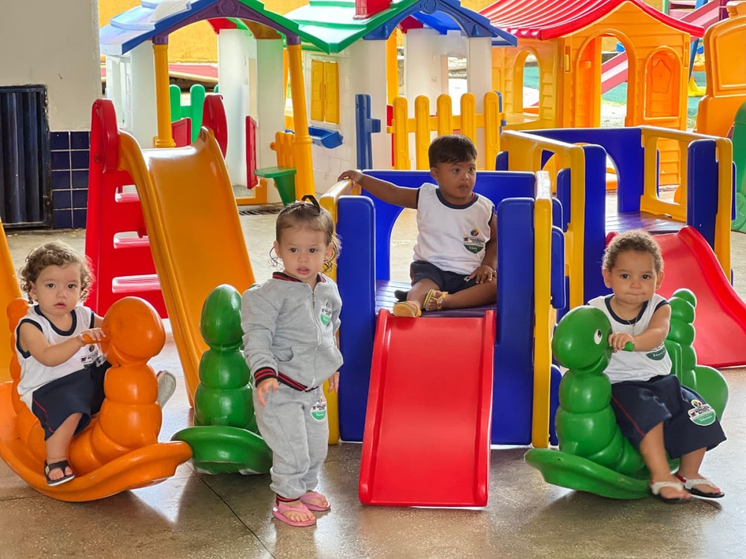 Prefeitura entrega kit escolar e fardamento para alunos da rede municipal em Bernardino Batista 69b46398c689bgxpto larg - Prefeitura entrega kit escolar e fardamento para alunos da rede municipal em Bernardino Batista